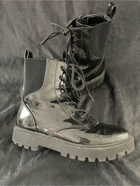 art class Black Glitter Patent Lace-Up Combat Boots with Lug Sole